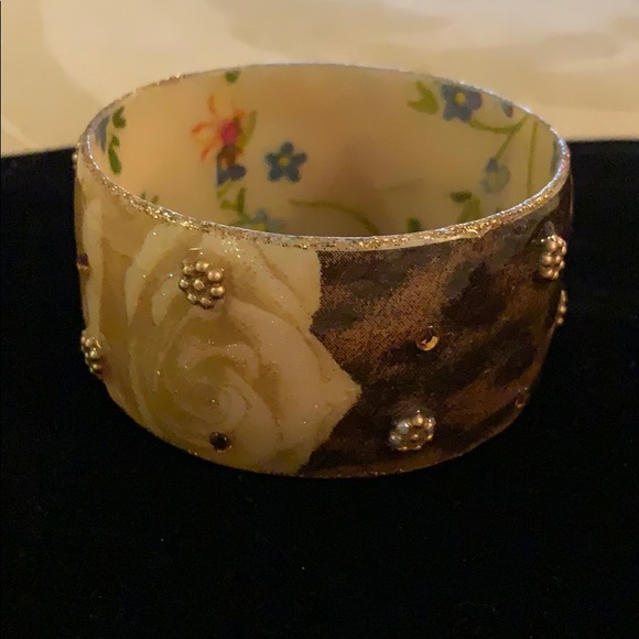 Leopard and Flower Bangle Bracelet by Iris Design - Picture 3 of 4